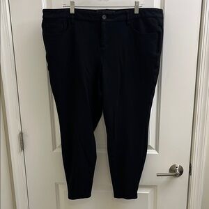Torrid Size 22R Black Skinny Studio Ponte Mid-Rise Pant